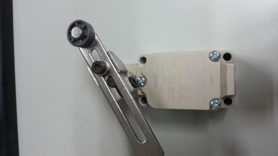 ！BALLUFF 限位开关BNSS01P2 BNS 819-B02-D08-46-10全新原装正品