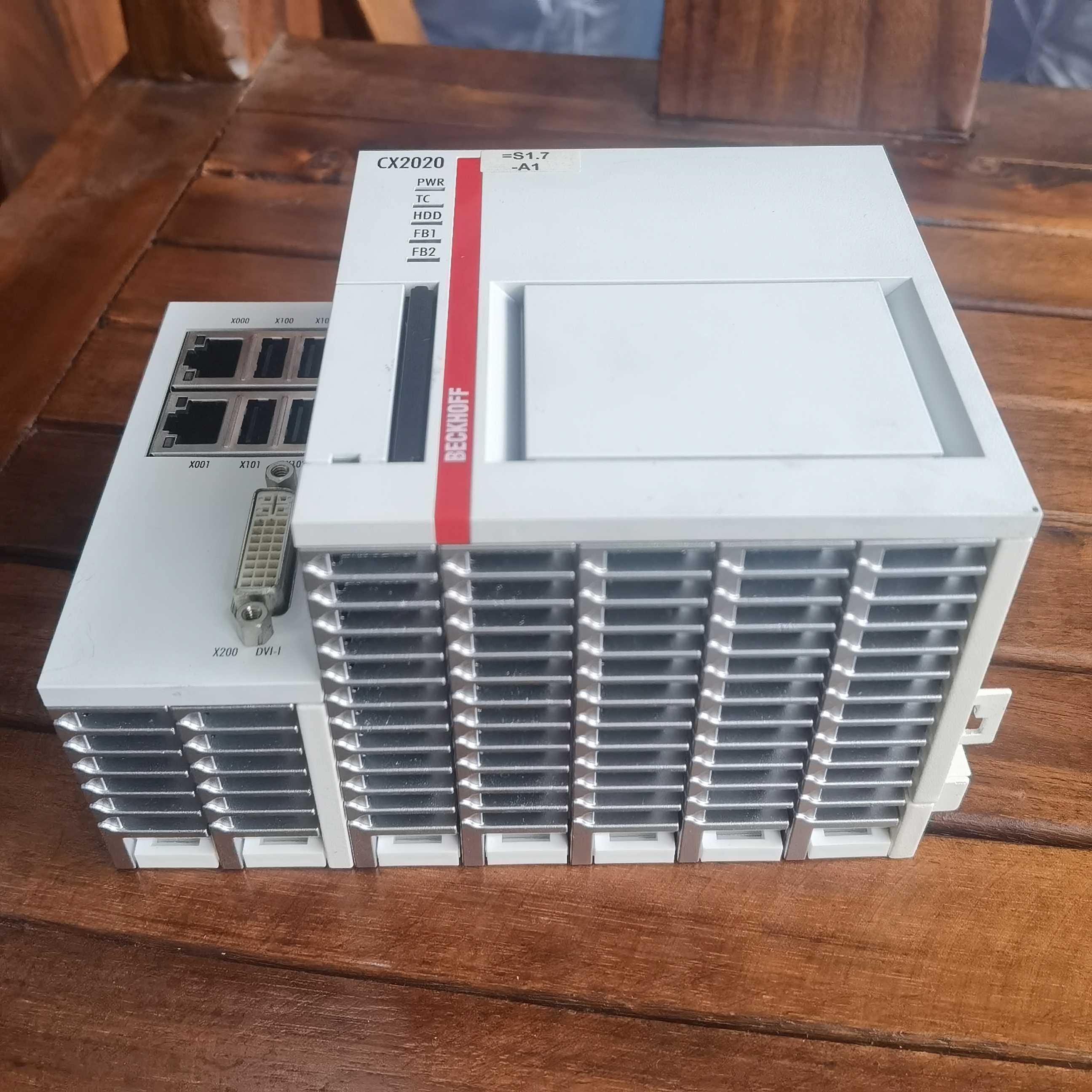￥ 原装拆机 BECKHOFF 倍福 CX2020-0120 成色漂亮实物照片询价