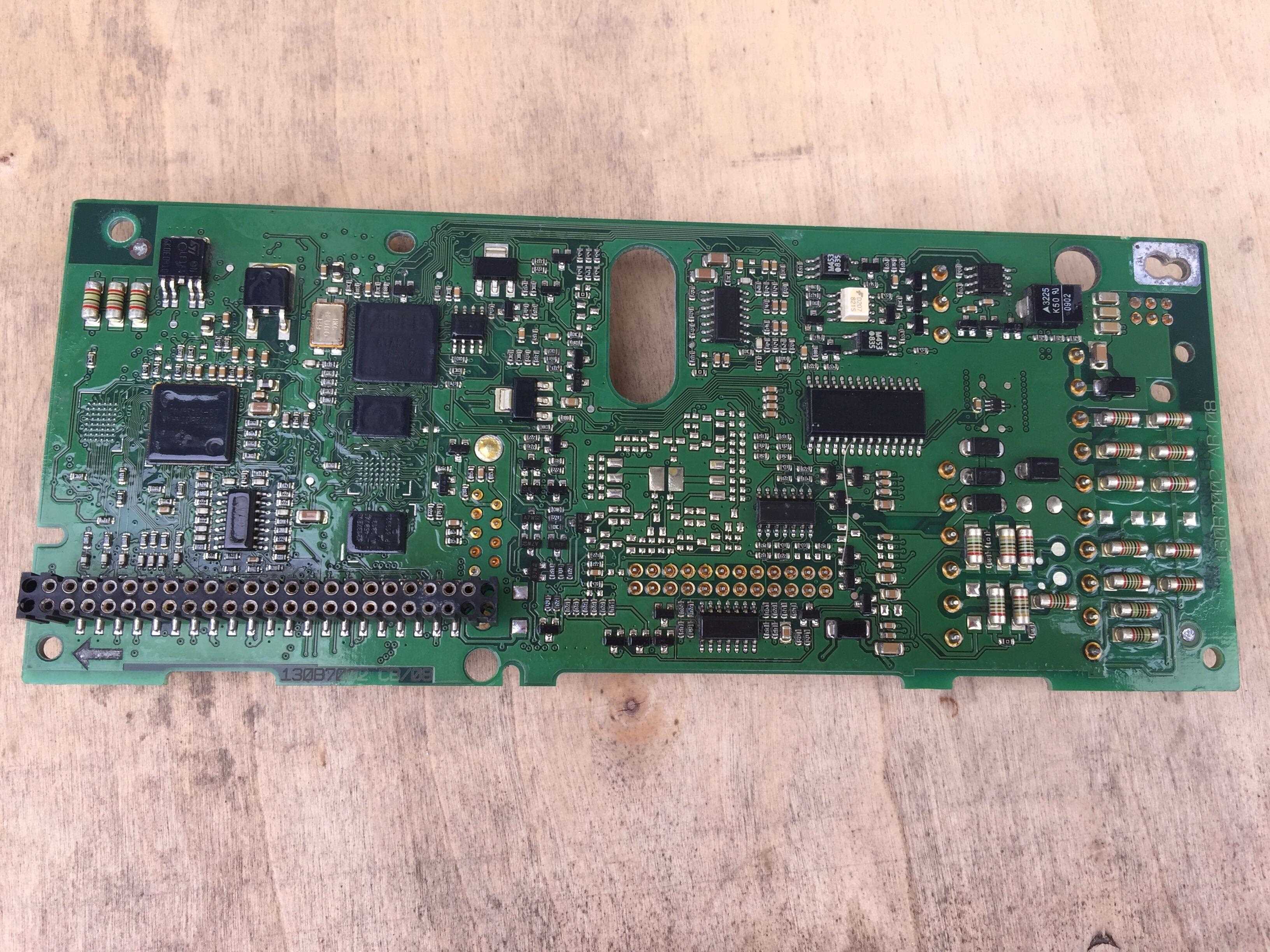 丹佛斯变频器CPU板 130B7002 AB/08询价为准询价