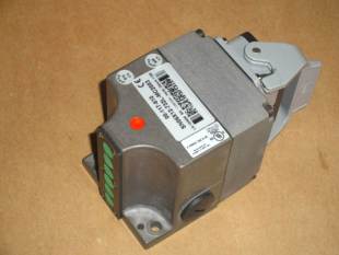 安士能EUCHNER组合接近开关限位开关 MC2003 085661 732L SN06X12