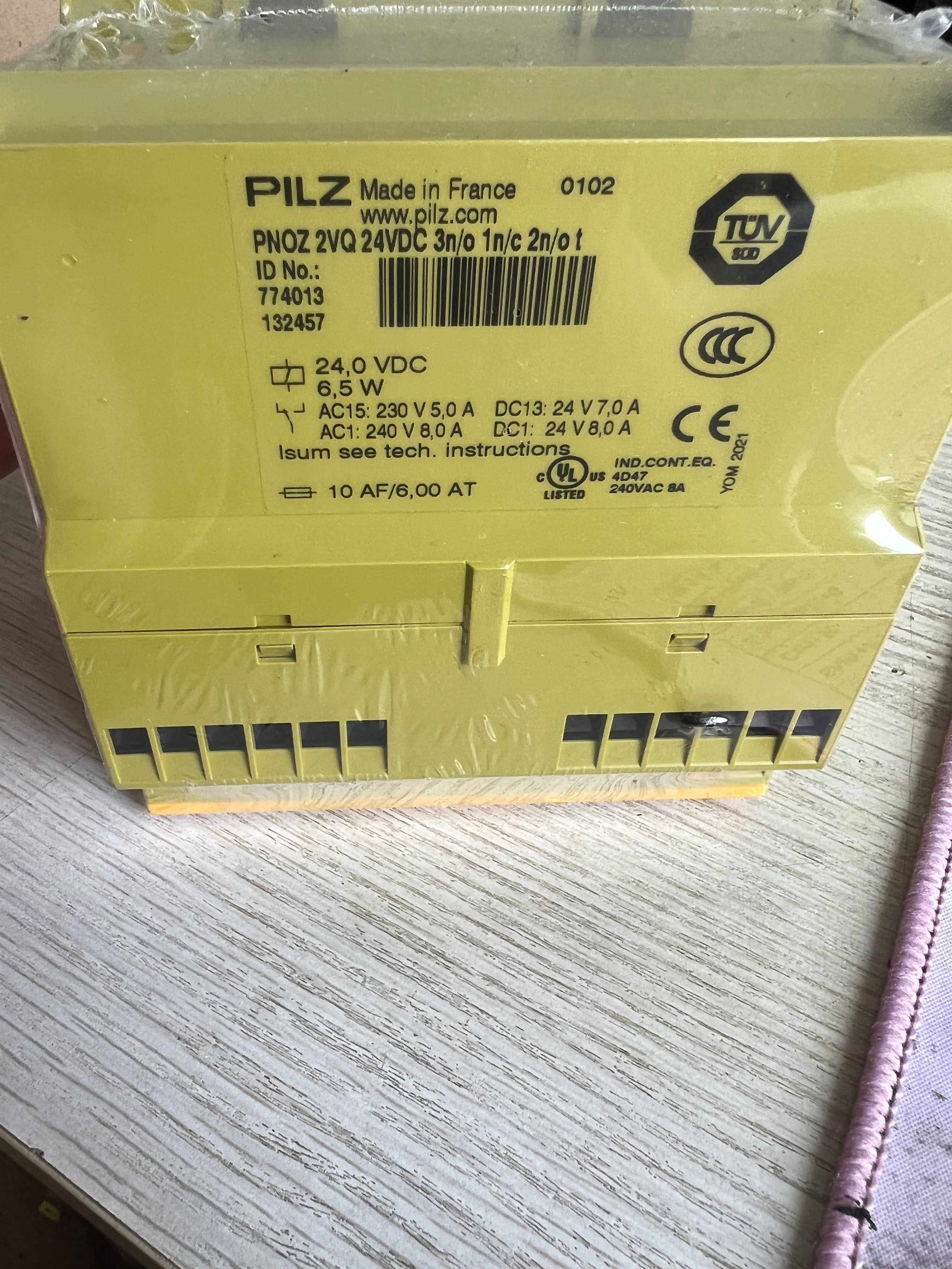 原装皮尔兹Pliz 安全继电器 PNOZ 2VQ 24VDC 订货号 774013询价,玩具/童车/益智/积木/模型,拼图/拼板,淘宝优惠券,粉丝福利购,淘宝优惠卷