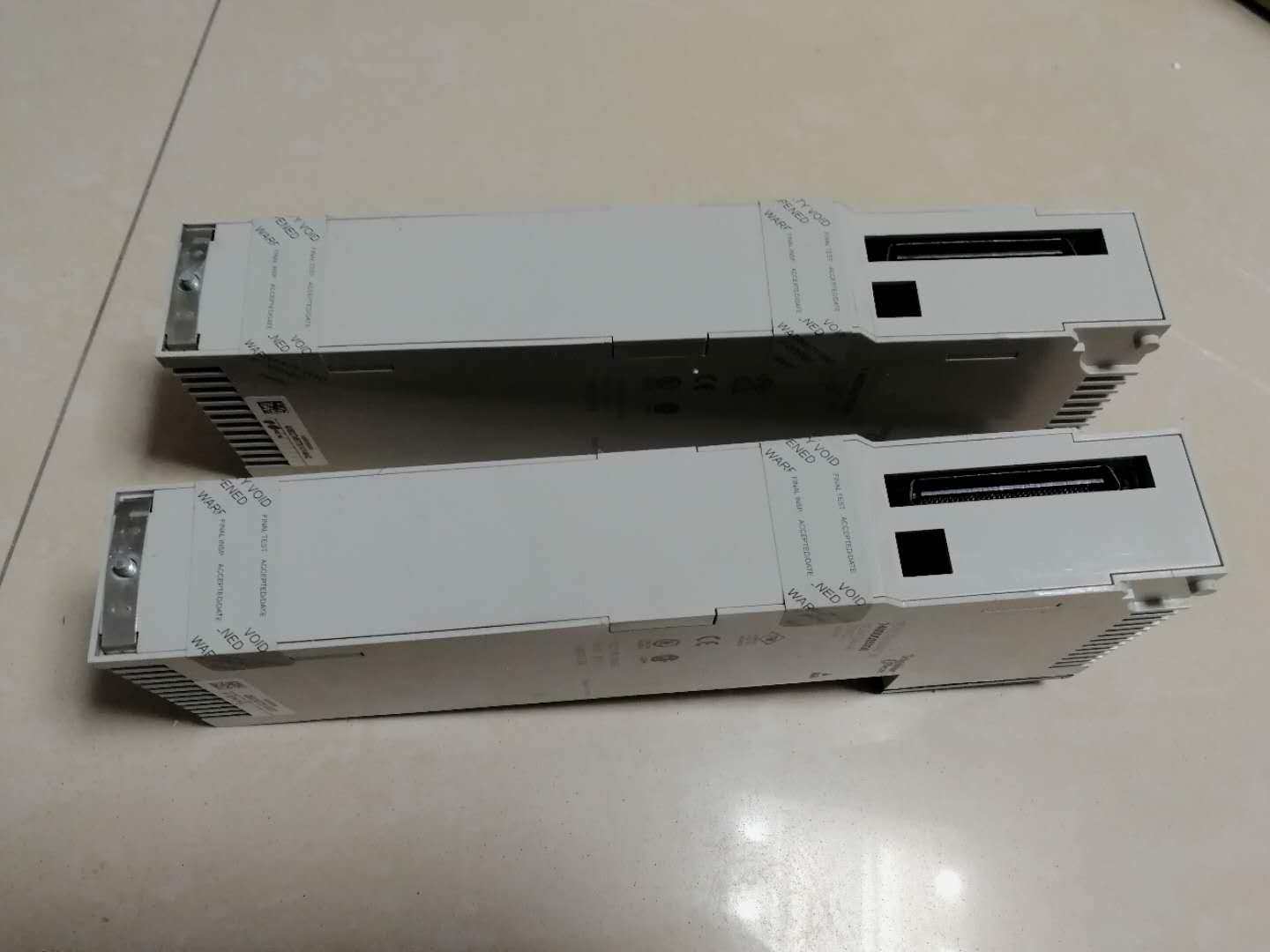 140DDO35300施耐德140系列PLC模块 原装询价