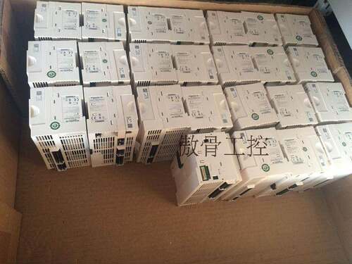 施耐德PLC TM238LDD24DT 可编程控制器 进口高速机器询价