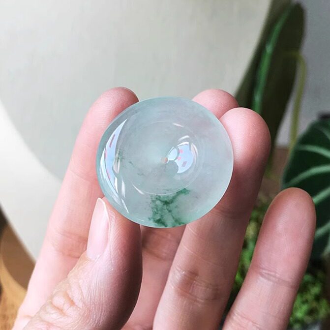 A货翡翠平安扣冰种飘绿花证书
