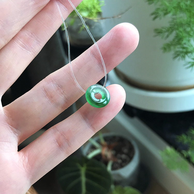 A货翡翠甜甜圈冰种辣阳绿色