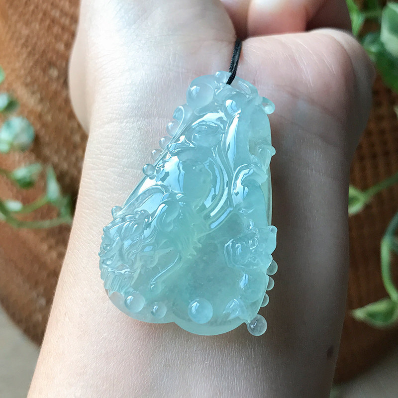 缅甸老坑翡翠龙牌冰种蓝水天空