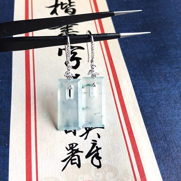 缅甸天然A货翡翠耳钩冰种飘蓝花白冰高冰方牌子新中式国风耳环18k