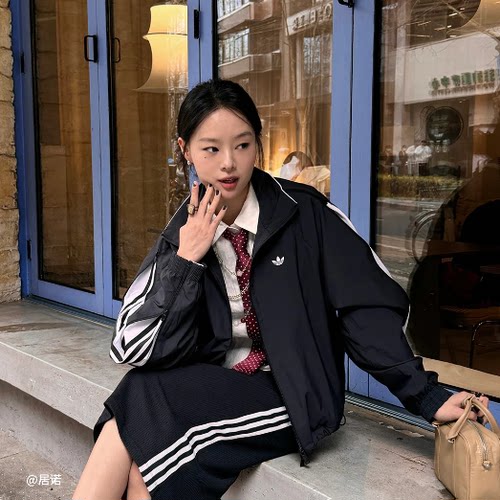 adidas三叶草新款女立领运动夹克外套宽松JX9204 JY8879