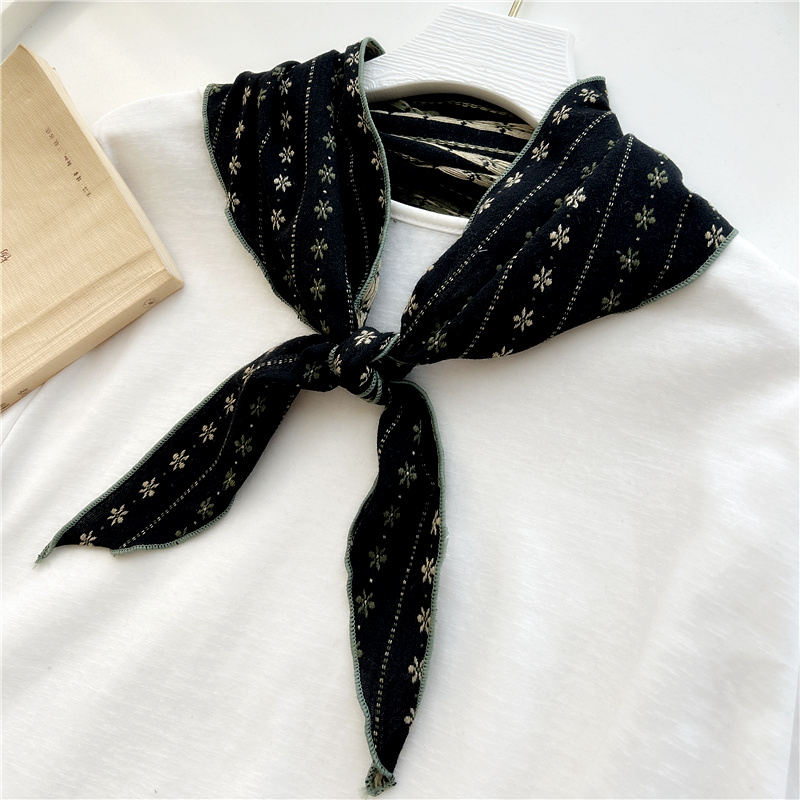 文艺小围巾女春秋薄款三角巾棉麻丝巾护颈冬季披肩百搭装饰领巾