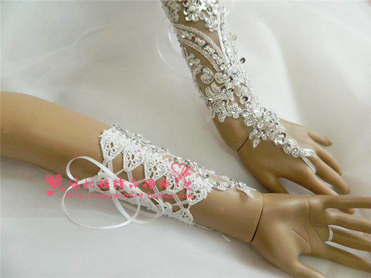 독점적인  오리지널 순정 핸드메이드 비즈 웨딩장갑 신부를 위한 고급 웨딩 악세서리 스트래피 후크장갑