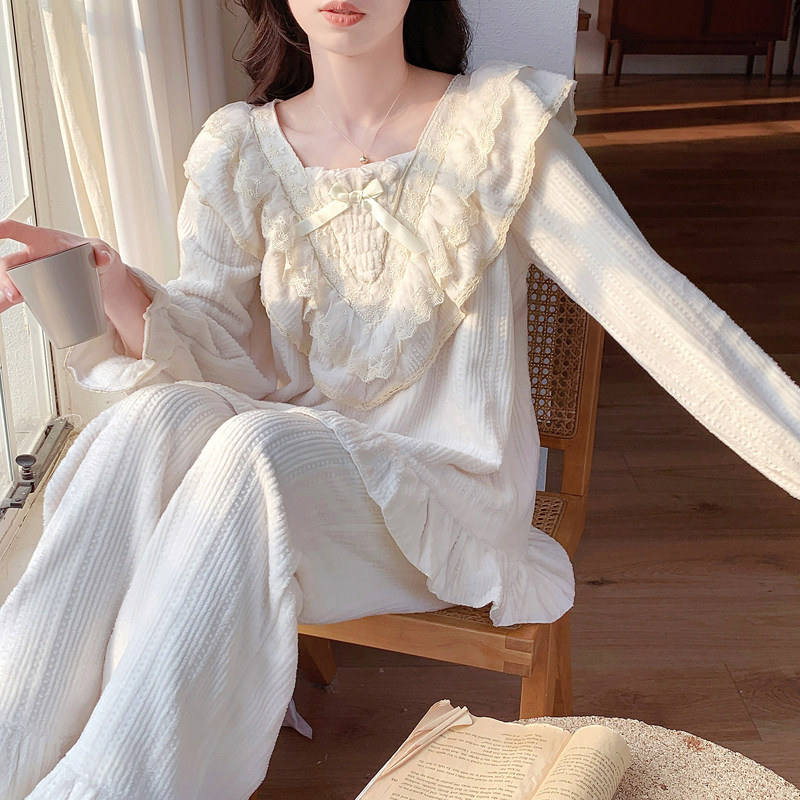 女法兰绒花边拼接睡衣套装