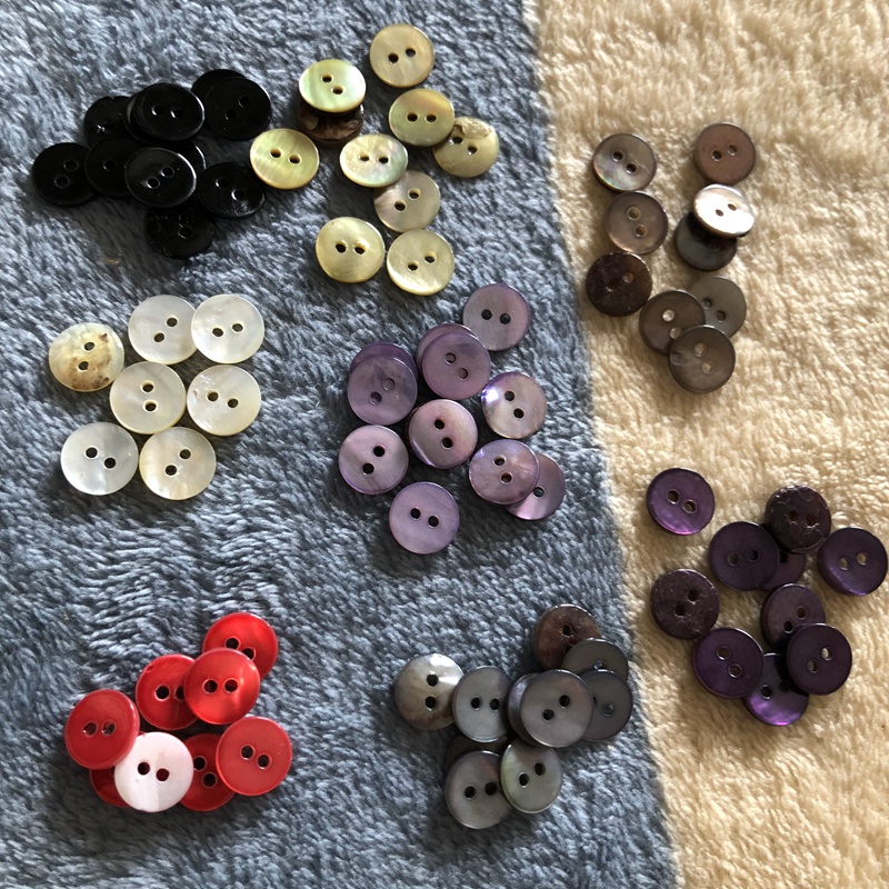 贝壳小扣子红色衬衫女童装彩色