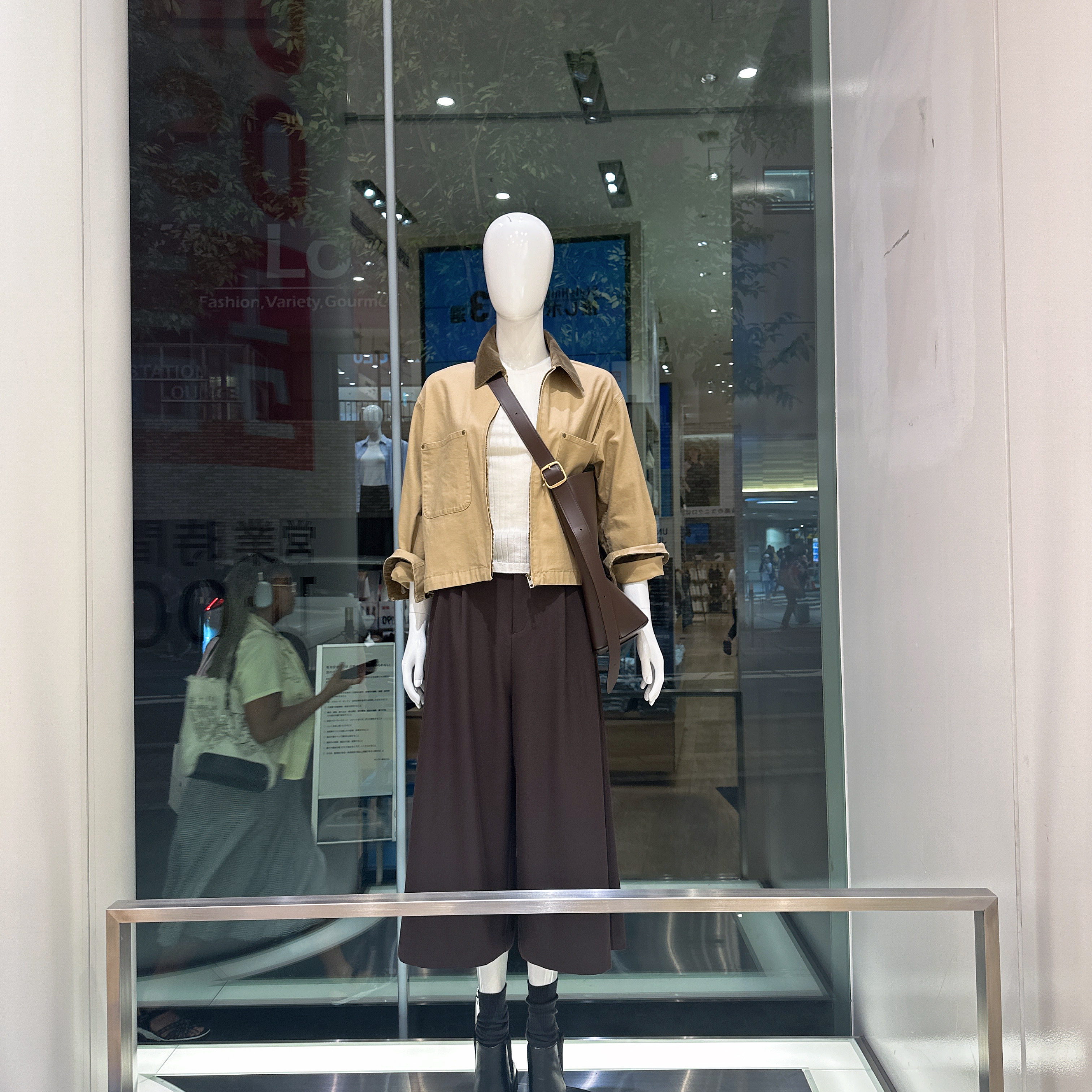 日本优衣库 女款 春秋 翻领拉链短款夹克 479208