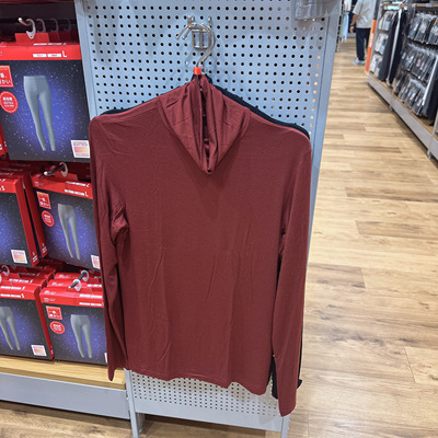 优衣库HEATTECH女高领保暖打底