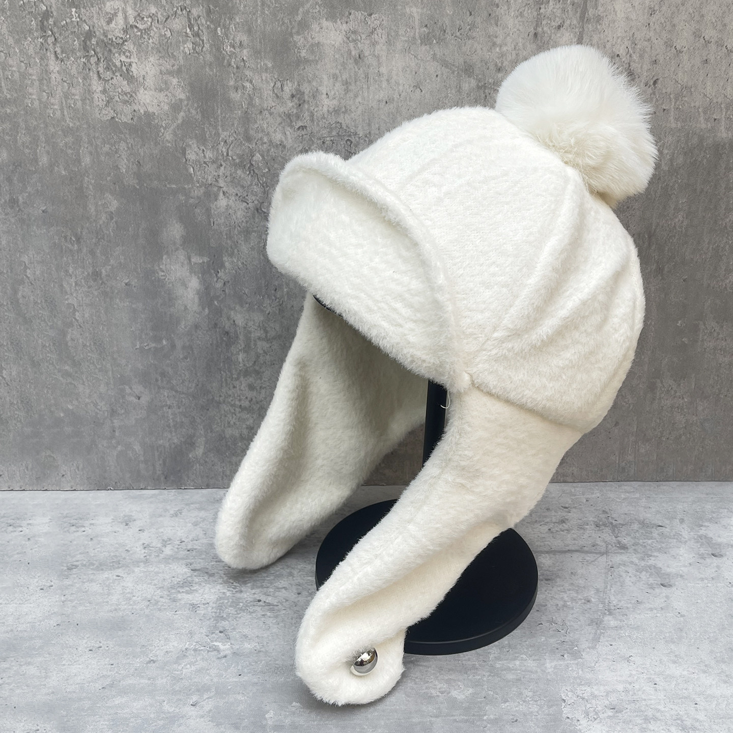 韩系氛围感毛绒雷锋帽女士冬季加厚保暖护耳帽毛球防寒帽子显脸小