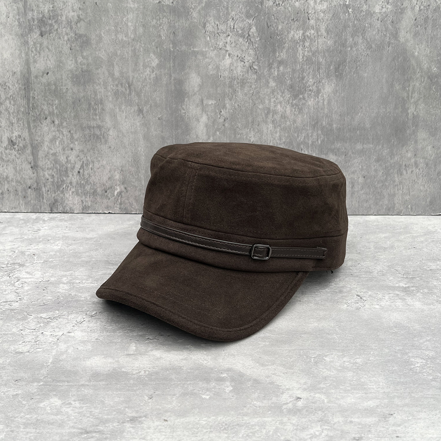 版型正复古咖色仿麂皮绒皮带平顶马术帽子女时尚洋气骑士帽报童帽