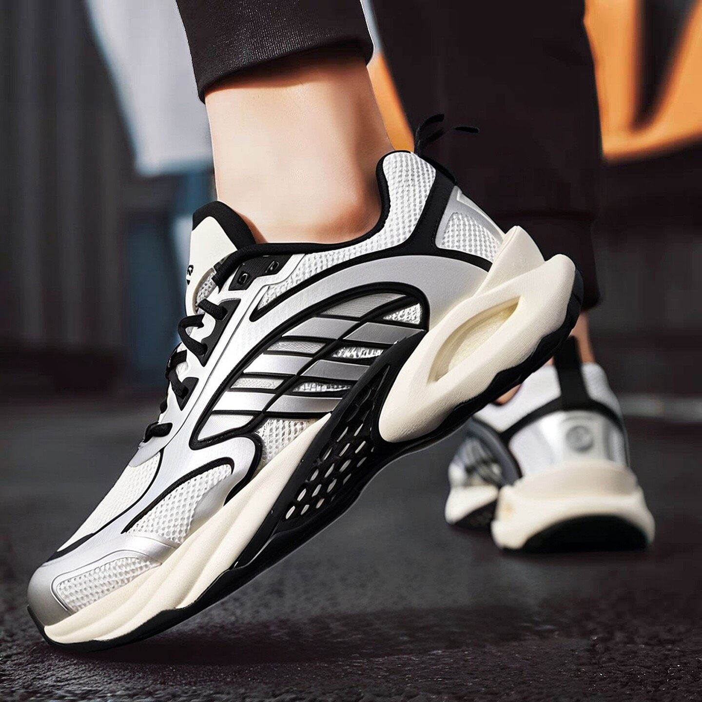 adidas阿迪达斯男CLIMACOOL VENTO 4.0运动减震训练跑步鞋KK1809