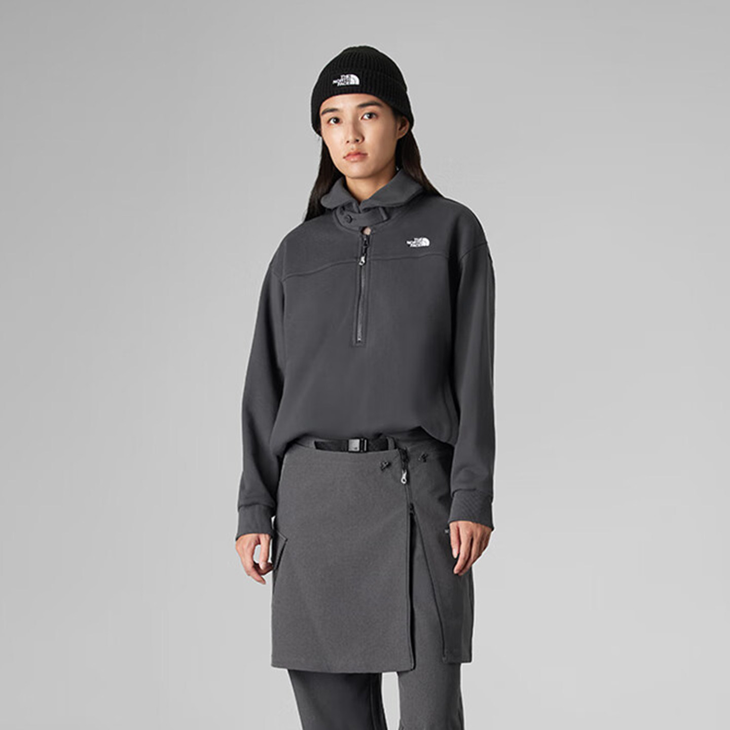 TheNorthFace北面25秋冬UE设计师女子户外半拉链高领长袖卫衣8E2D