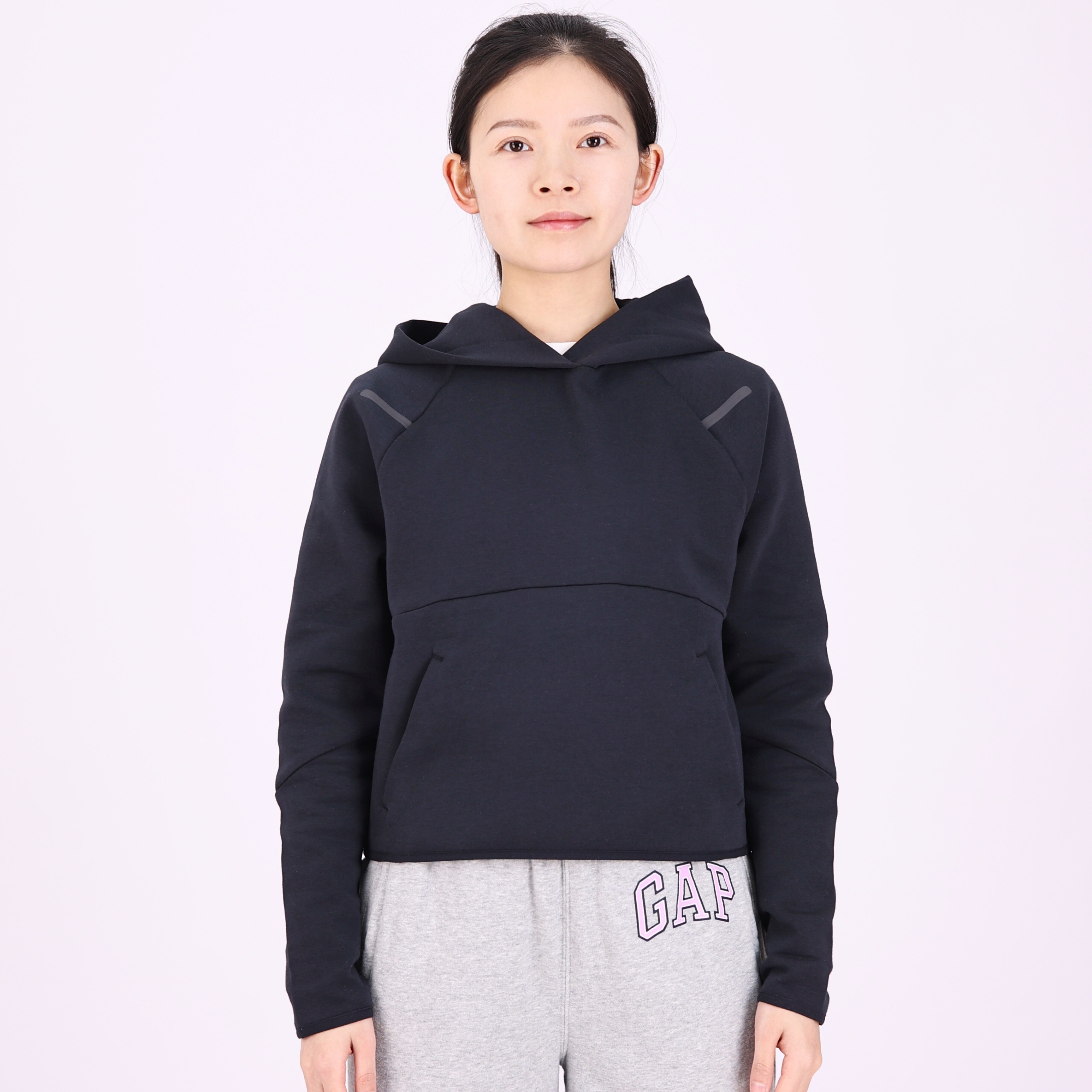 安德玛女子百搭连帽运动套头卫衣