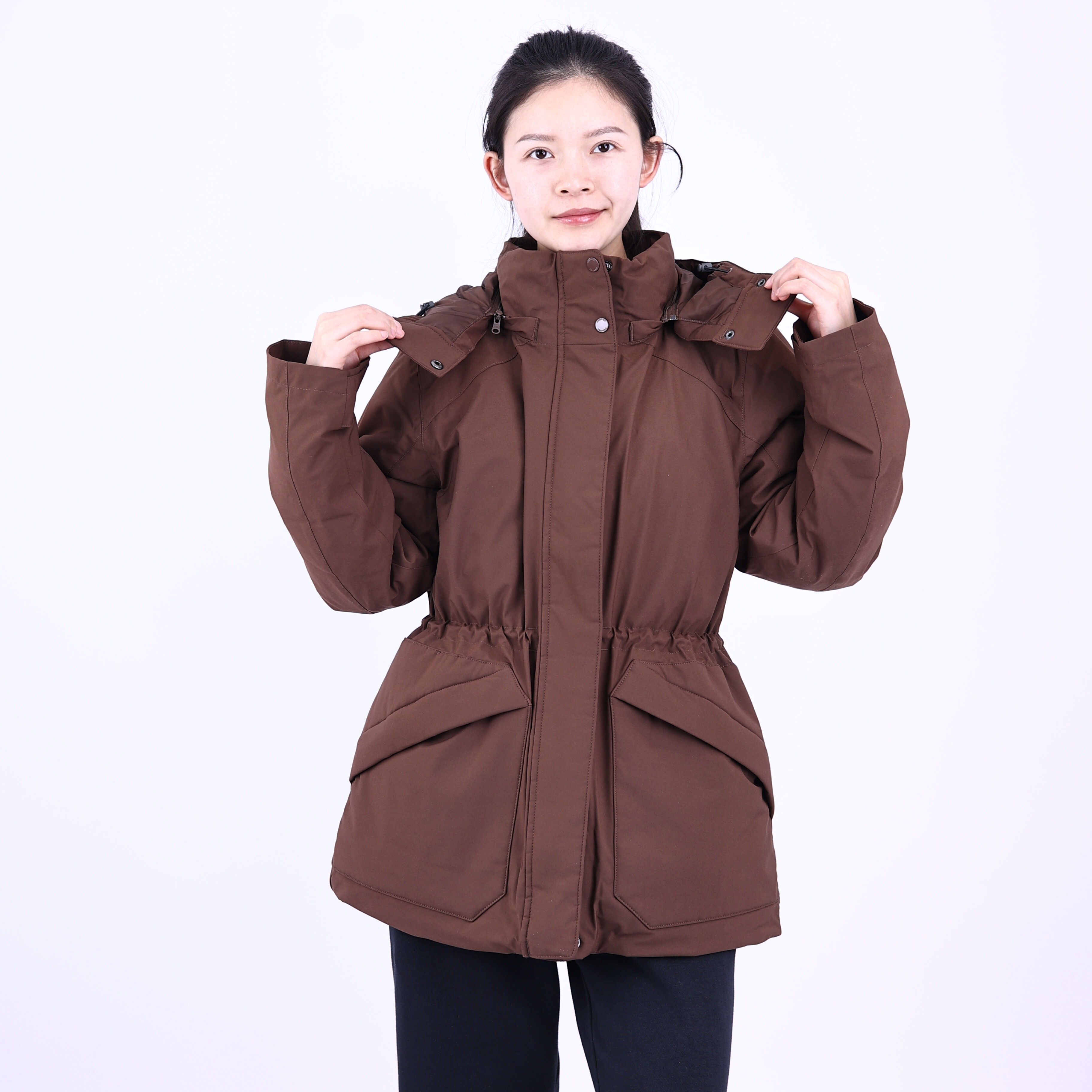 哥伦比亚25秋冬新款女士户外金点防水600蓬鹅绒羽绒服外套XR2474