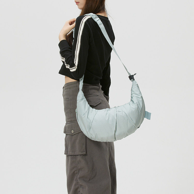 Adidas阿迪达斯腋下女包 2026新款运动包时尚月亮包手提包拎包