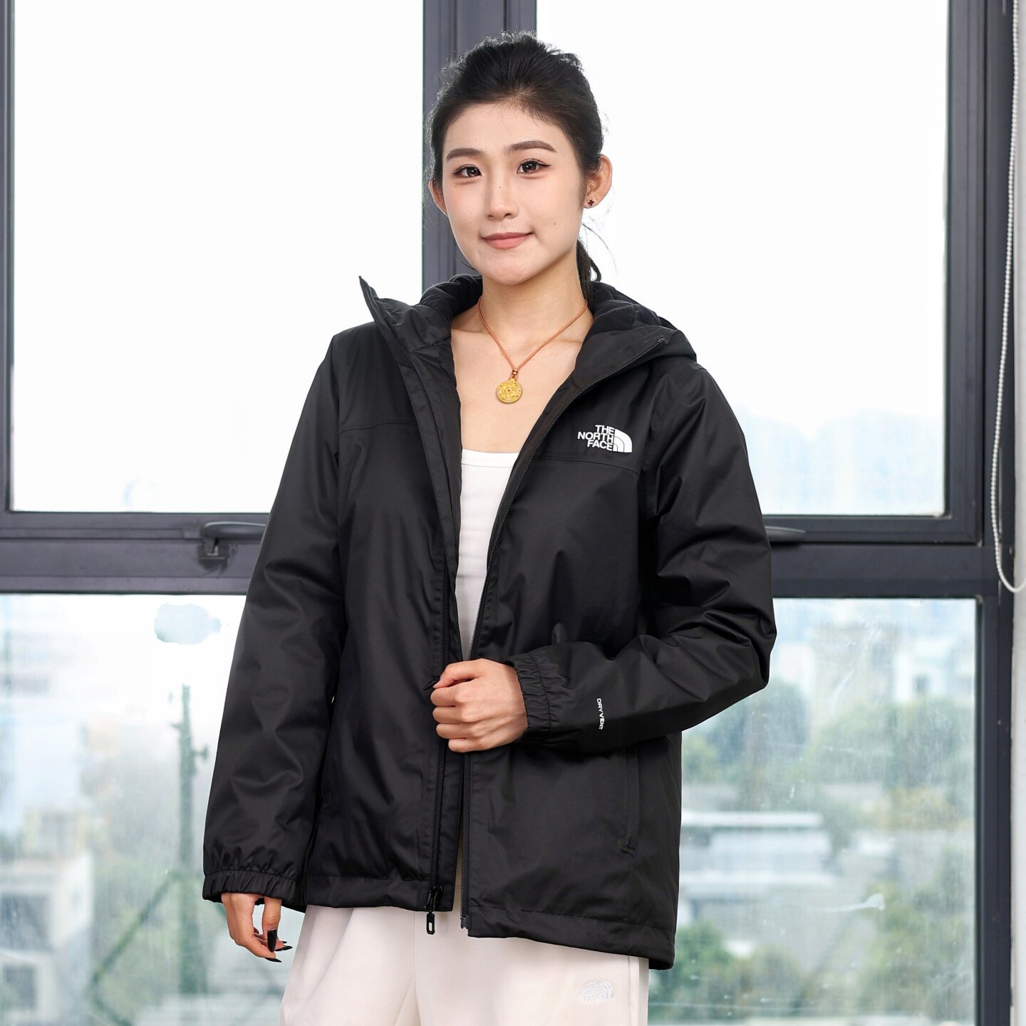 北面户外女防水透湿保暖连帽棉服