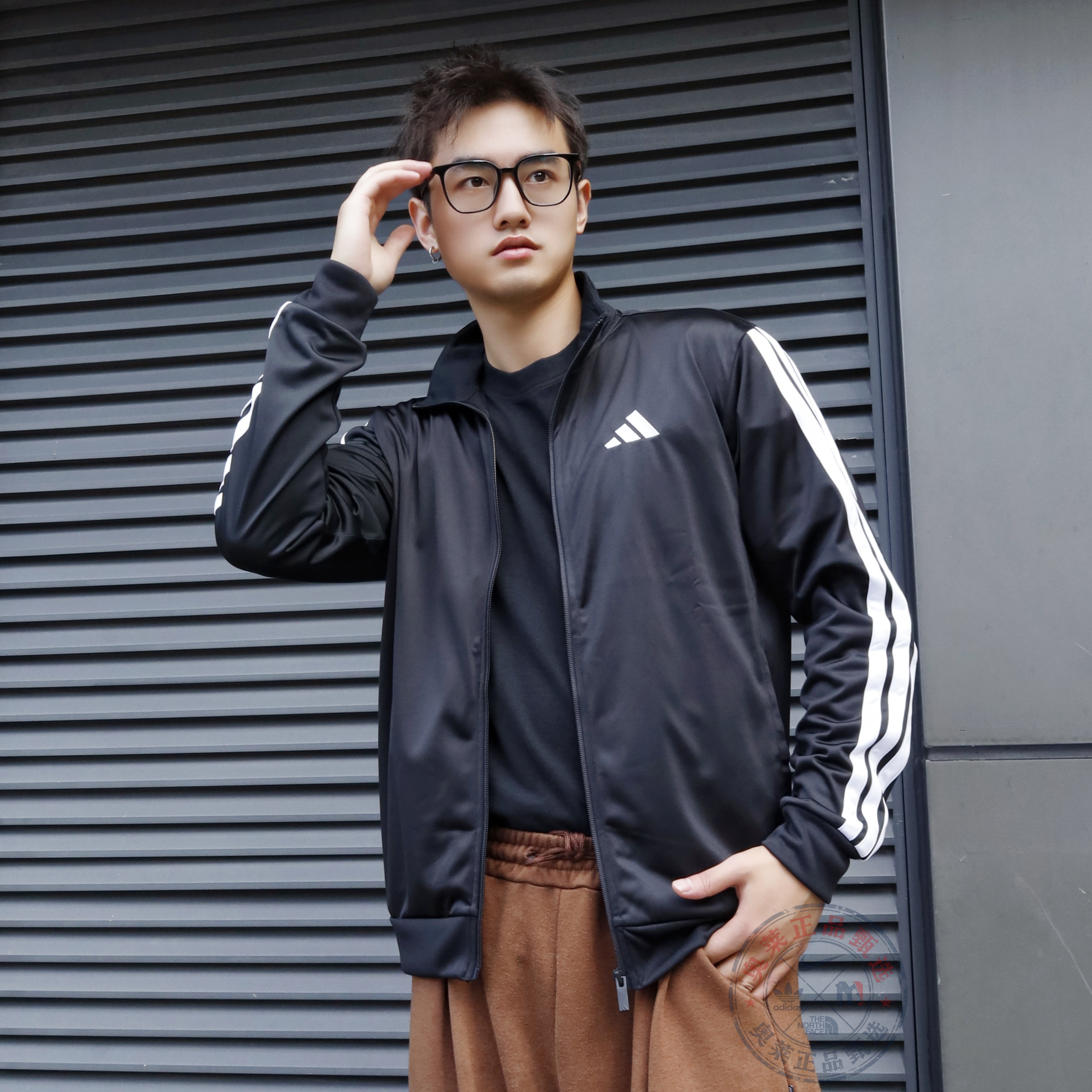 阿迪达斯外套男子户外运动夹克