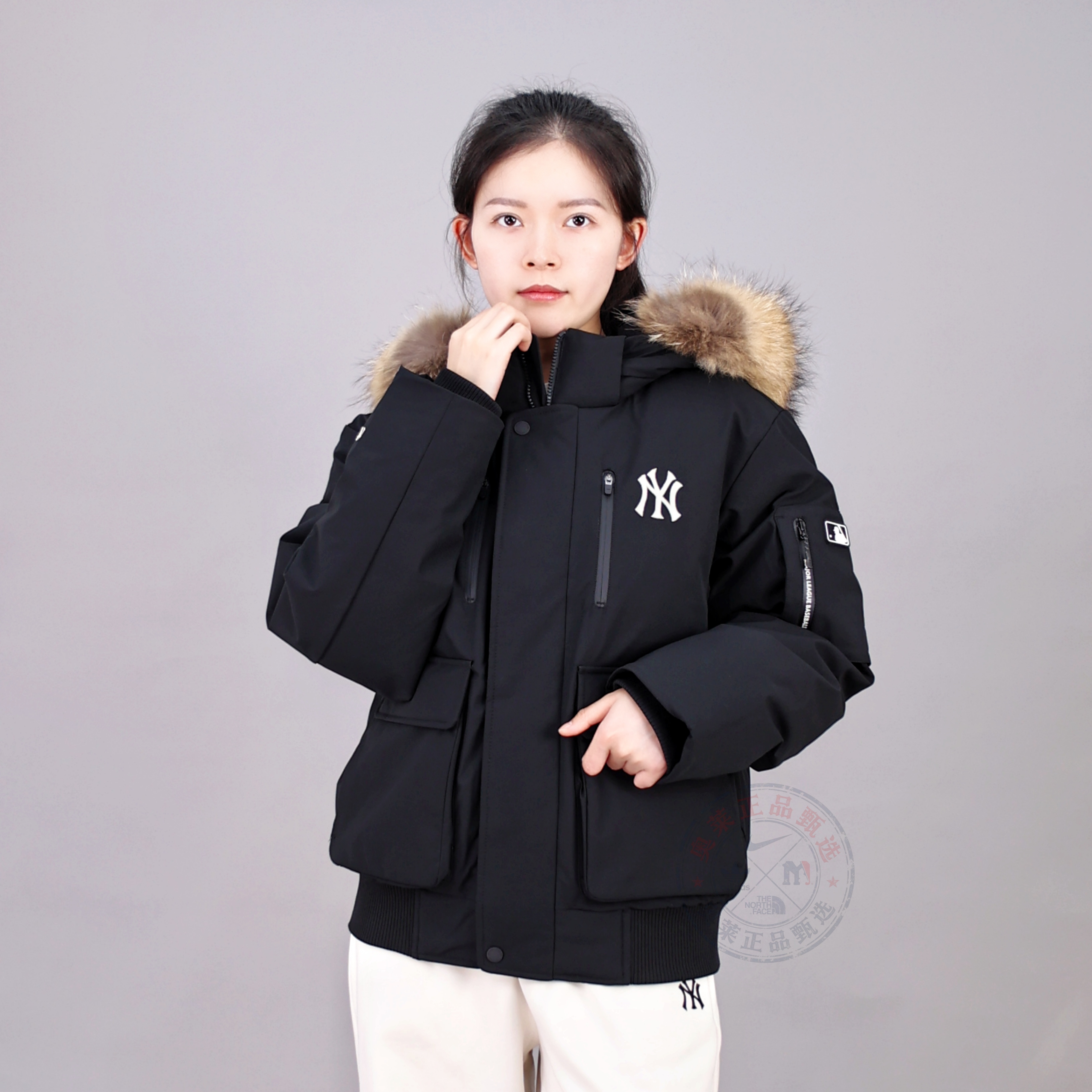 MLB男女款情侣羽绒服防水工装风
