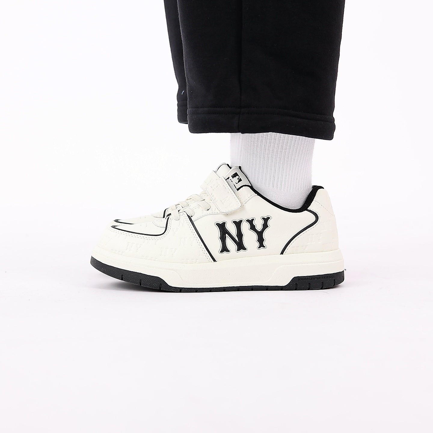 26新款MLB男女大童鞋学长鞋NY暗纹老花印刻运动休闲板鞋7ASXJM06N,运动鞋new,运动休闲鞋,淘宝优惠券,粉丝福利购,淘宝优惠卷