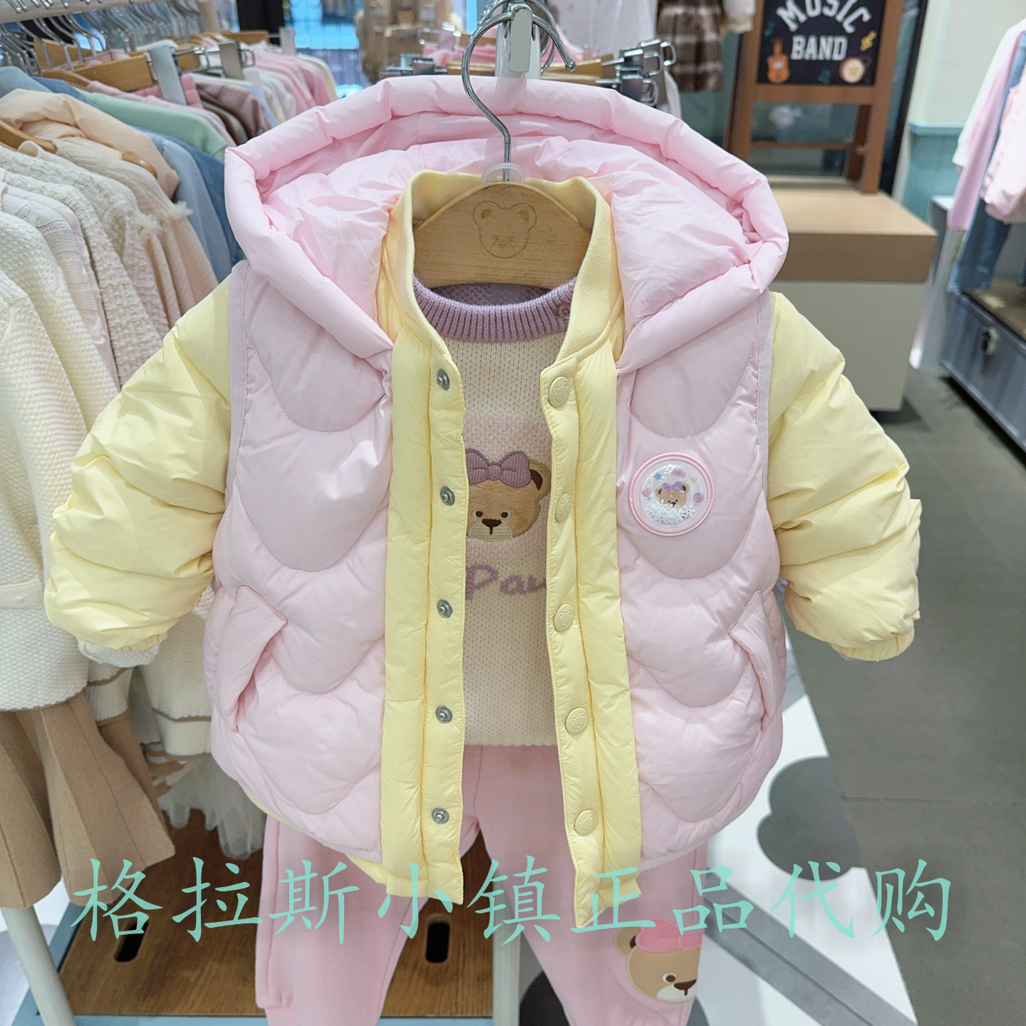 PawinPaw童装女宝三防连帽羽绒服