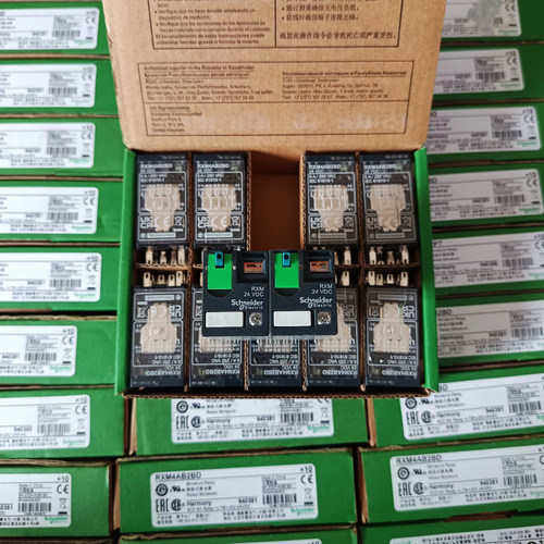 施耐德电气RXM插拔式中间继电器