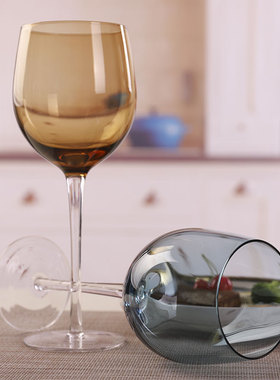 热销新款 北欧玻璃高脚杯 红酒杯 水杯 果汁杯 绿色蓝色琥珀绿色