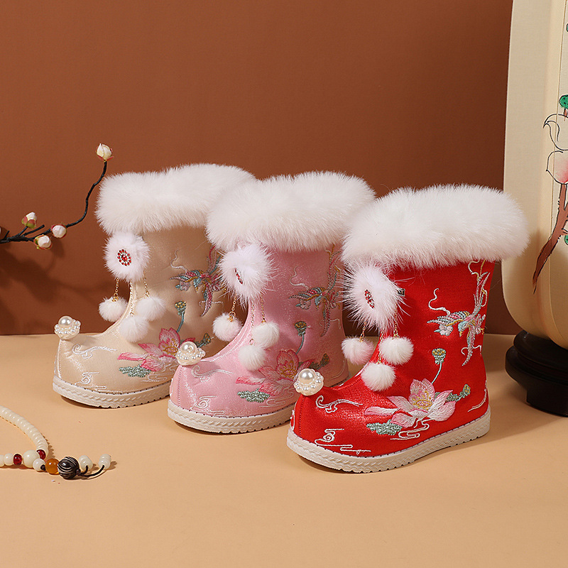 新款冬季古装靴鞋子女童中国风雪地靴绣花鞋儿童棉鞋汉服鞋拜年鞋