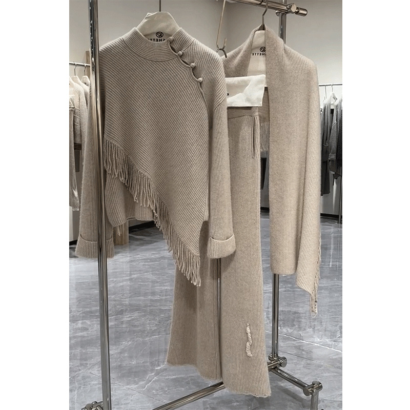 西蒙莱纳新中式国风禅意感小洋装端庄大气驼色不规则流苏毛衣套装