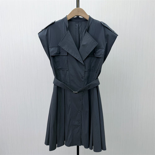 恩●2026夏季新品 无袖背心连衣裙女宽松休闲简约通勤百搭裙子313