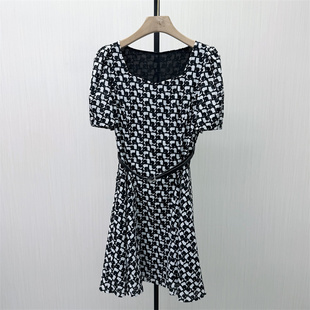 恩●2026夏季新品 法式碎花连衣裙女气质显瘦小清新a字茶歇裙836
