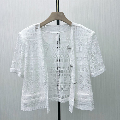 艾●2025夏季新品 法式镂空罩衫女宽松休闲短款外搭短袖上衣555