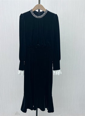 良月●2025冬季新 高级感丝绒连衣裙女法式复古小众气质裙子0392