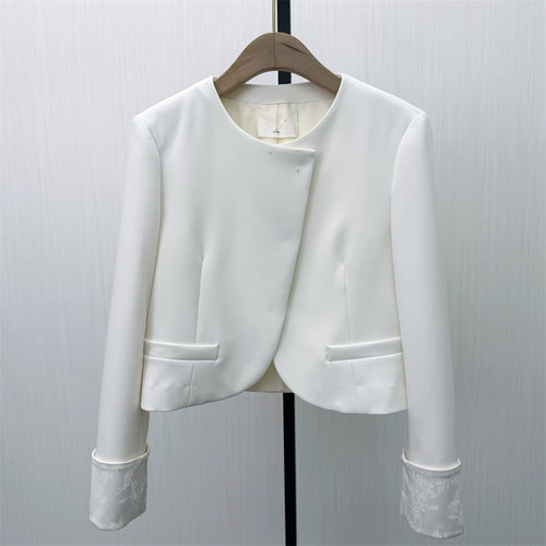 彩●2026春季新品 西装外套女时尚休闲经典宽松通勤百搭西服335