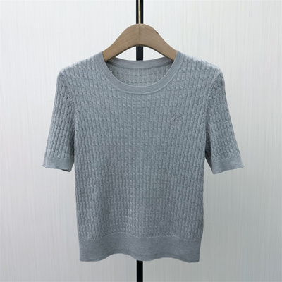 艾W●2026春季新品 短袖针织衫女气质修身显瘦简约打底衫上衣5112