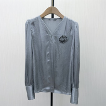 迪●2026春季新品 法式长袖衬衫女气质小众别致宽松打底上衣6718