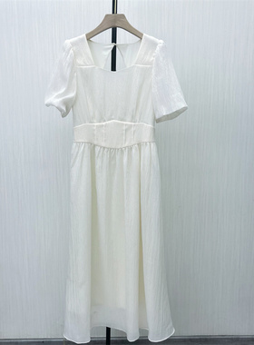 良月●2025夏季新 法式方领连衣裙女气质显瘦小清新a字茶歇裙8646
