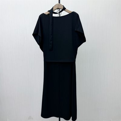 迪●2026夏季新品 休闲套装女松弛感短袖T恤直筒半身裙两件套3647