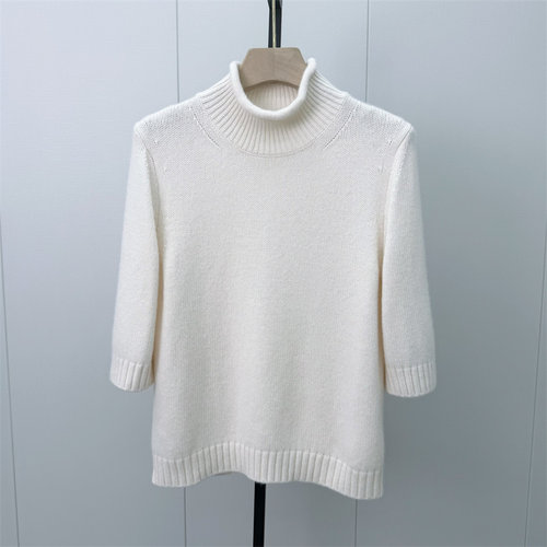 熠●2026秋季新品 绵羊毛针织衫女气质高领宽松简约打底上衣3015