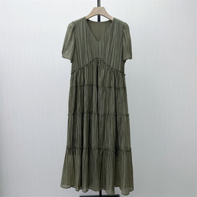 恩●2026夏季新品 法式v领连衣裙女气质显瘦小清新a字茶歇裙863