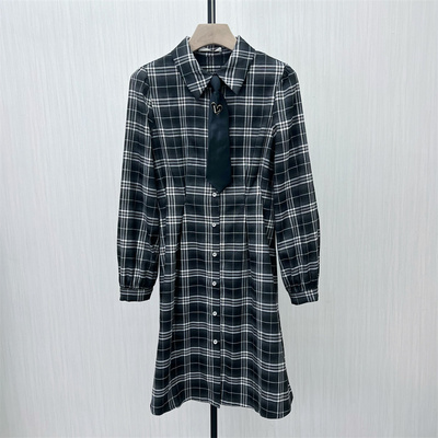 熏●2025春季新品 格纹连衣裙女休闲宽松别致翻领a字衬衫裙4908