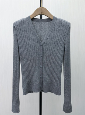 香●2026春季新品 v领针织开衫女弹力短款修身显瘦长袖上衣2731