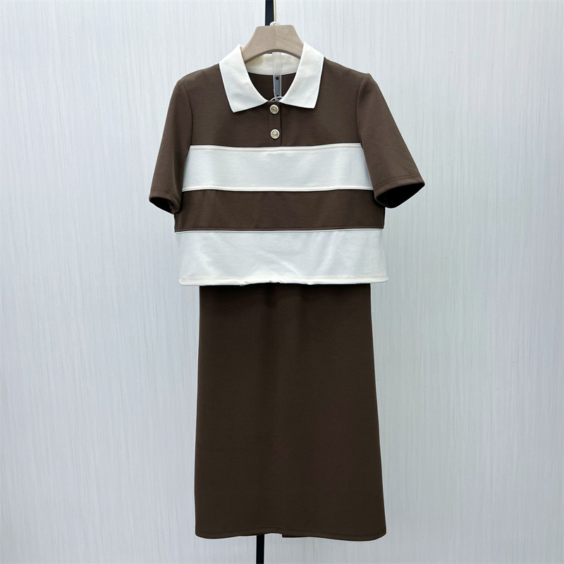 香●2025夏季新品 休闲套装女polo领短袖T恤直筒半身裙两件套2392
