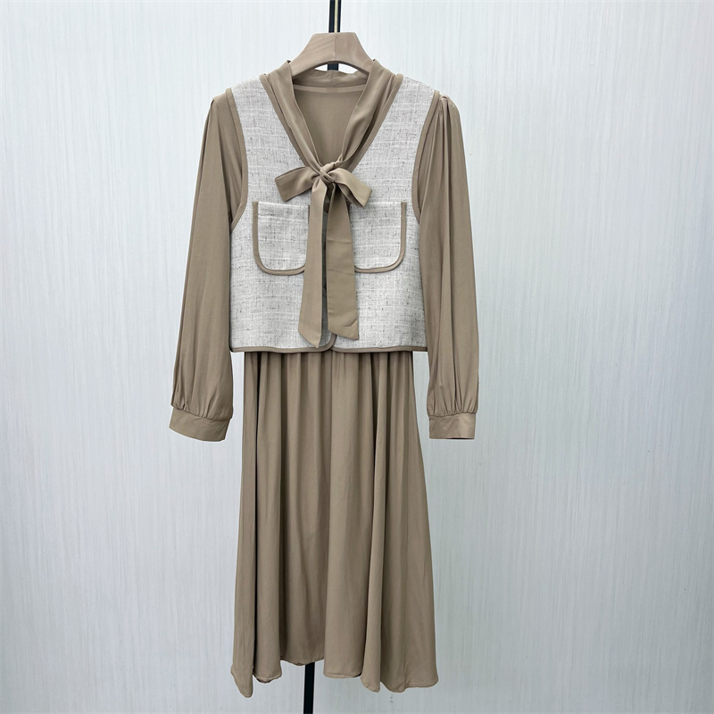 香●2025春季新品 连衣裙套装女气质长袖衬衫裙子马甲背心两件套