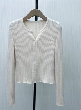 fei●2025冬季新品 v领针织衫女弹力修身显瘦毛衫打底上衣8335